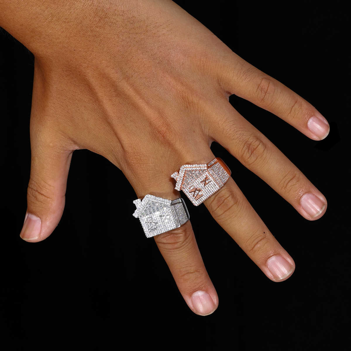 ANILLO DE CASA CON MOISSANITA VVS - ORO BLANCO - PLATA 925 - Bling del Barrio
