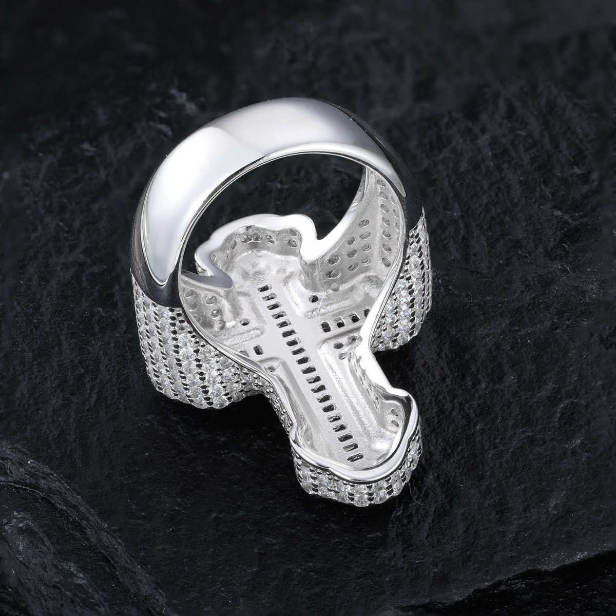 ANILLO DE CRUZ IRIS CON MOISSANITA VVS - ORO BLANCO - PLATA 925 - Bling del Barrio