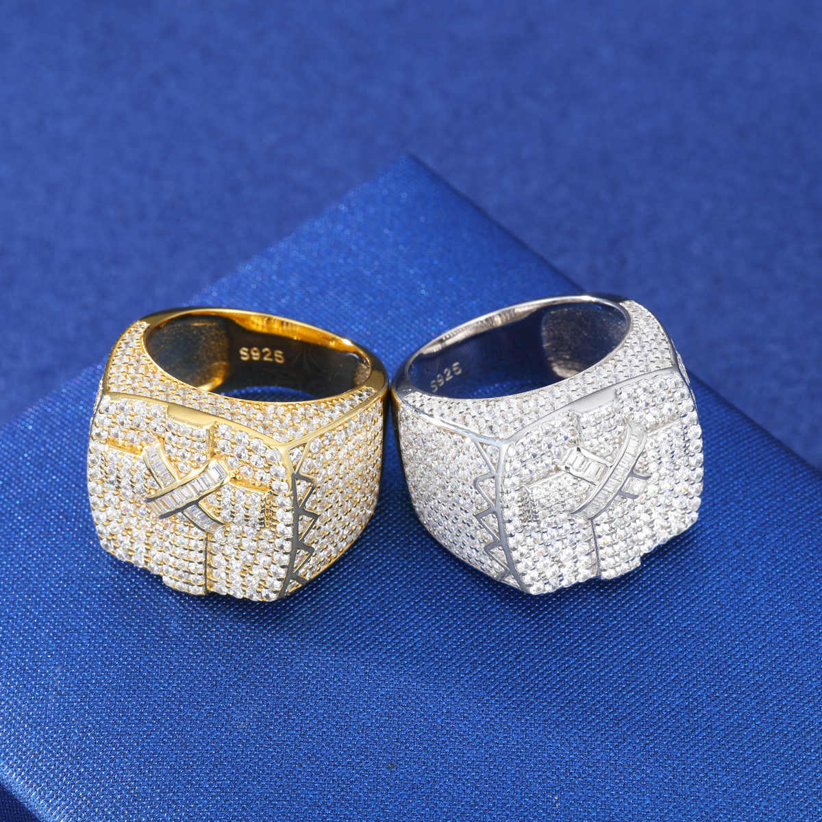 ANILLO DE CRUZ MOISSANITA VVS - ORO BLANCO - PLATA 925 - Bling del Barrio