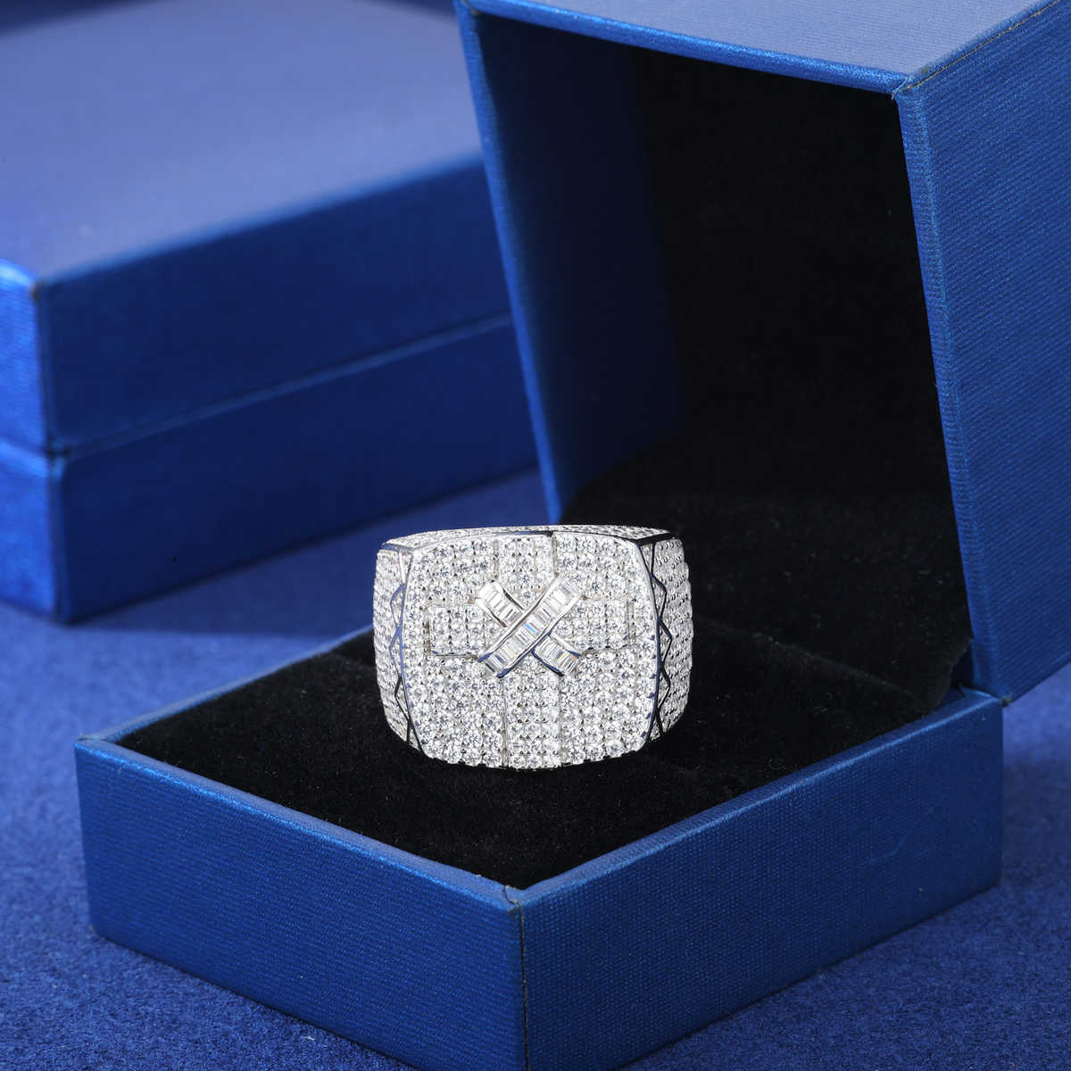 ANILLO DE CRUZ MOISSANITA VVS - ORO BLANCO - PLATA 925 - Bling del Barrio