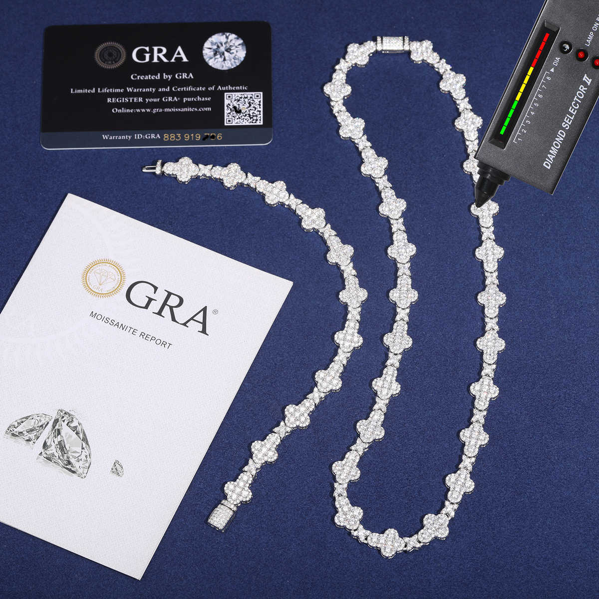 CADENA DE ESLABONES CRUZADOS CON ESTRELLAS MOISSANITA VVS - PLATA 925 - ORO BLANCO - Bling del Barrio