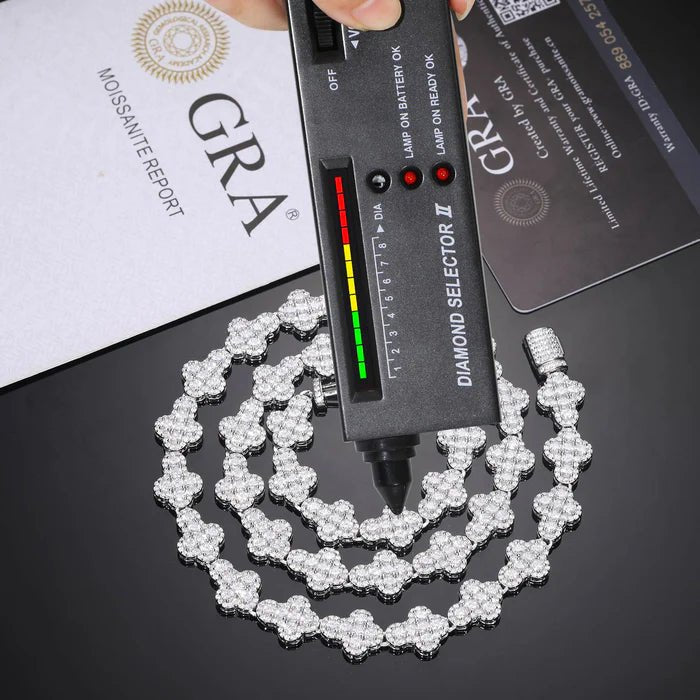 CADENA DE ESLABONES CRUZADOS MOISSANITA VVS 10mm - ORO BLANCO - PLATA 925 - Bling del Barrio