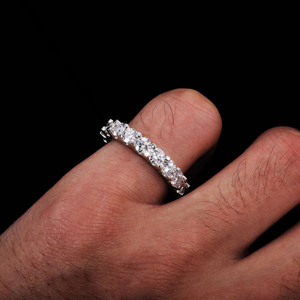 Anillo de Estilo Infinite Moissanita VVS Y Oro Blanco