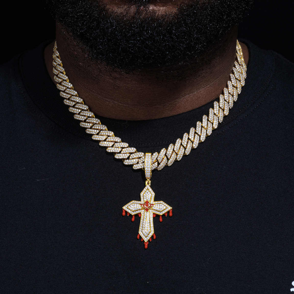 COLGANTE CRUZ "DRIPPING BLOOD" CON MOISSANITA VVS EN PLATA 925 - ORO/ORO BLANCO - Bling del Barrio