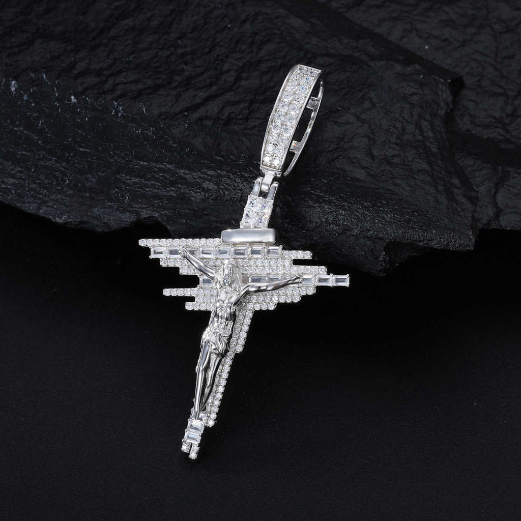 COLGANTE DE CRUCIFIJO JESÚS CON MOISSANITA VVS - ORO BLANCO/ORO - PLATA 925 - Bling del Barrio