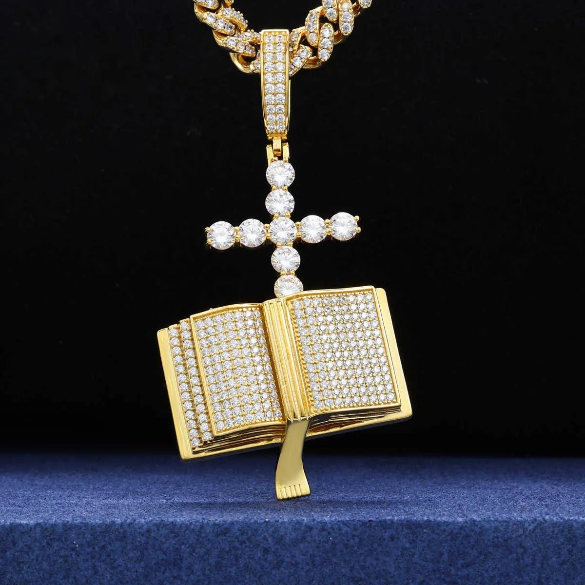 COLGANTE DE CRUZ BÍBLICA MOISSANITA VVS - PLATA 925 - ORO - Bling del Barrio