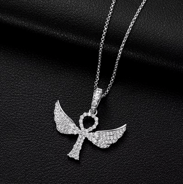 COLGANTE DE CRUZ CON ALAS DE MOISSANITA VVS - PLATA 925 - ORO BLANCO - Bling del Barrio