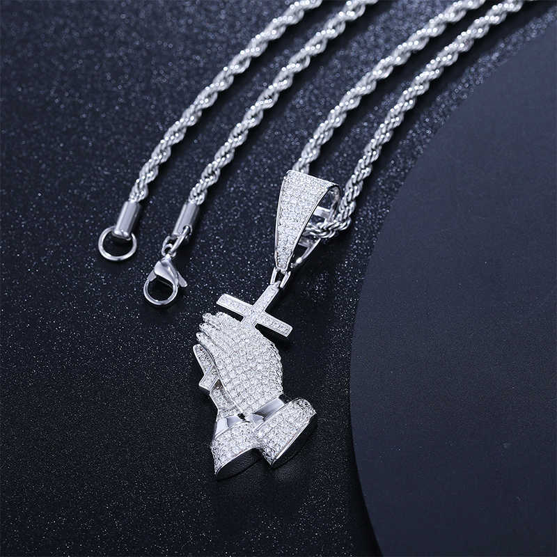 COLGANTE DE CRUZ CON MANOS JUNTAS MOISSANITA VVS - PLATA 925 - ORO BLANCO - Bling del Barrio