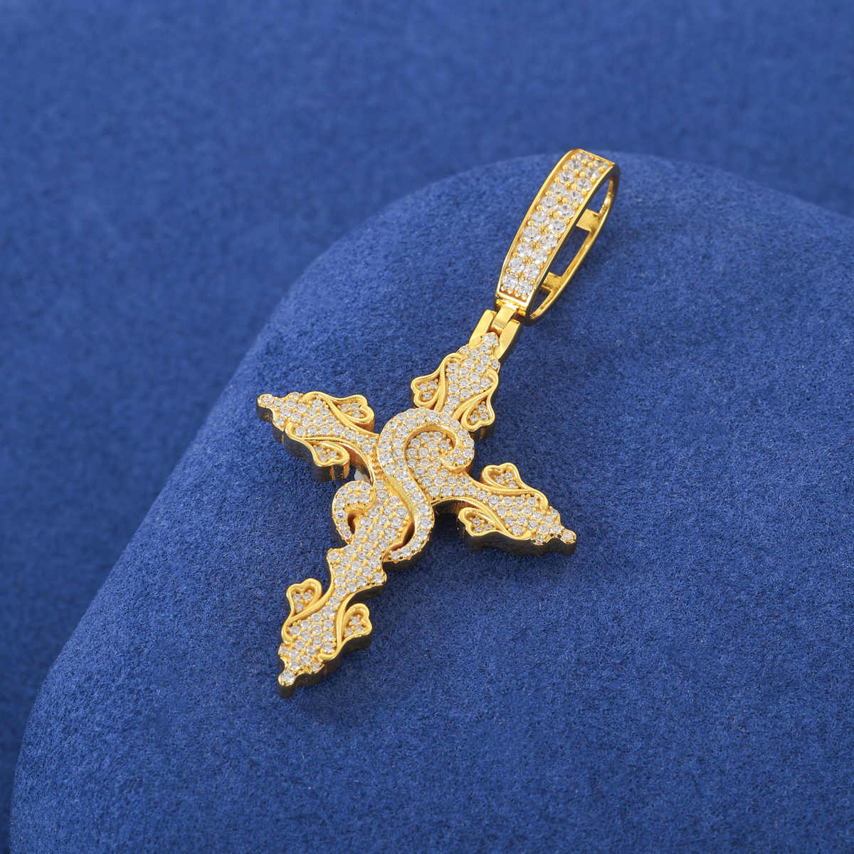 COLGANTE DE CRUZ IRIS CON SÍMBOLO DE DÓLAR MOISSANITA VVS - PLATA 925 - ORO - Bling del Barrio