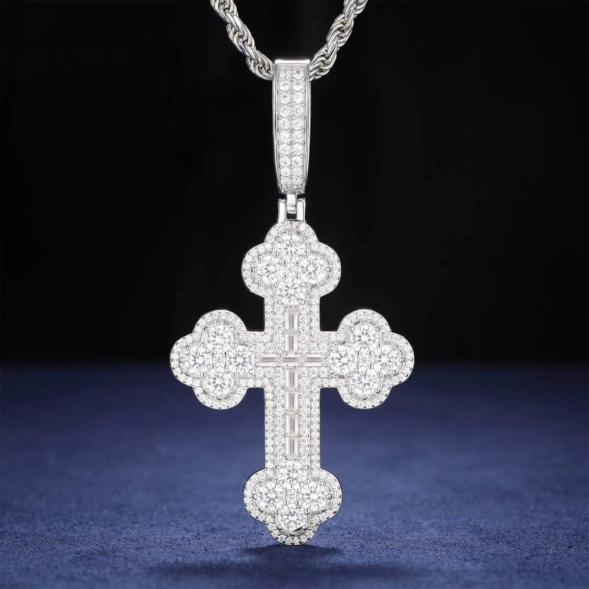 COLGANTE DE CRUZ IRIS MOISSANITA VVS - PLATA 925 - ORO BLANCO - Bling del Barrio