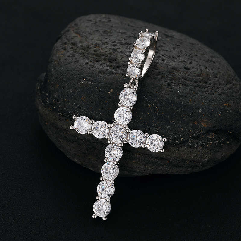 COLGANTE DE CRUZ MOISSANITA VVS - PLATA 925 - ORO BLANCO - Bling del Barrio