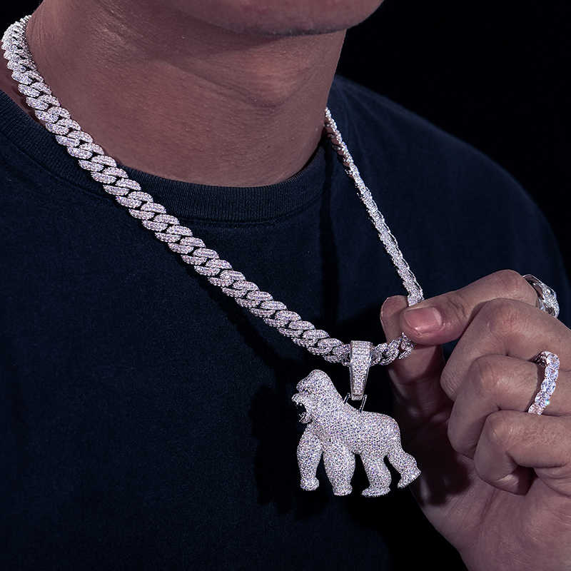 COLGANTE DE GORILA CON MOISSANITA VVS - ORO BLANCO - PLATA 925 - Bling del Barrio