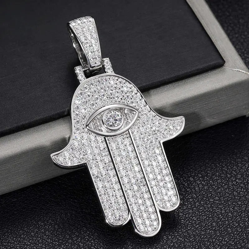 COLGANTE DE MANO HAMSA CON MOISSANITA VVS - ORO BLANCO - PLATA 925 - Bling del Barrio