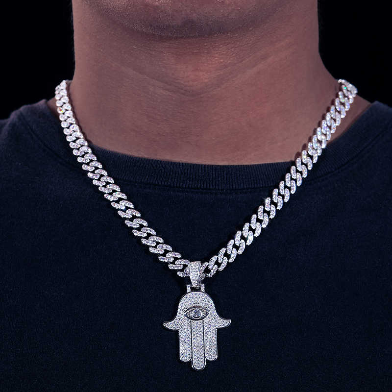 COLGANTE DE MANO HAMSA CON MOISSANITA VVS - ORO BLANCO - PLATA 925 - Bling del Barrio