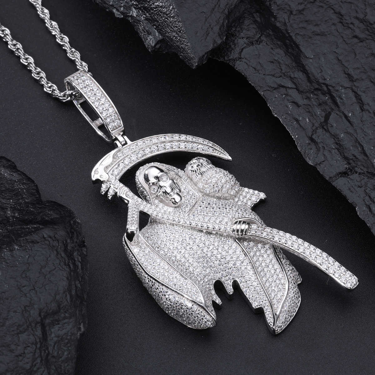 COLGANTE DE MOISSANITA VVS 925 GRIM REAPER - ORO/ORO BLANCO - Bling del Barrio