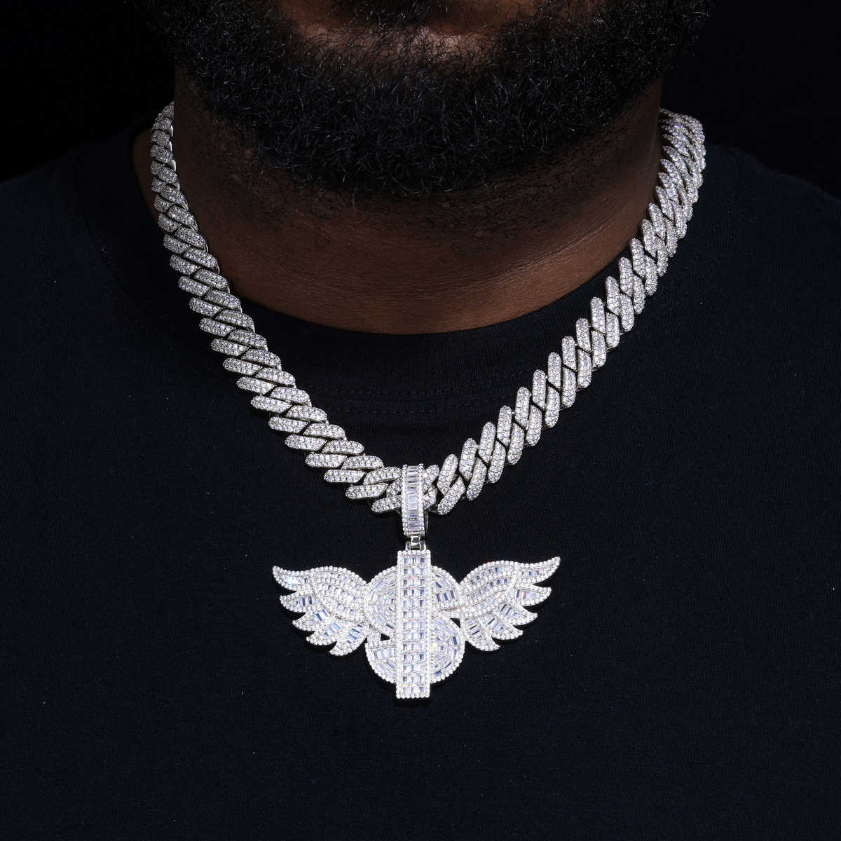 COLGANTE DOLLAR WINGS CON MOISSANITA VVS EN PLATA 925 - ORO BLANCO/ORO - Bling del Barrio