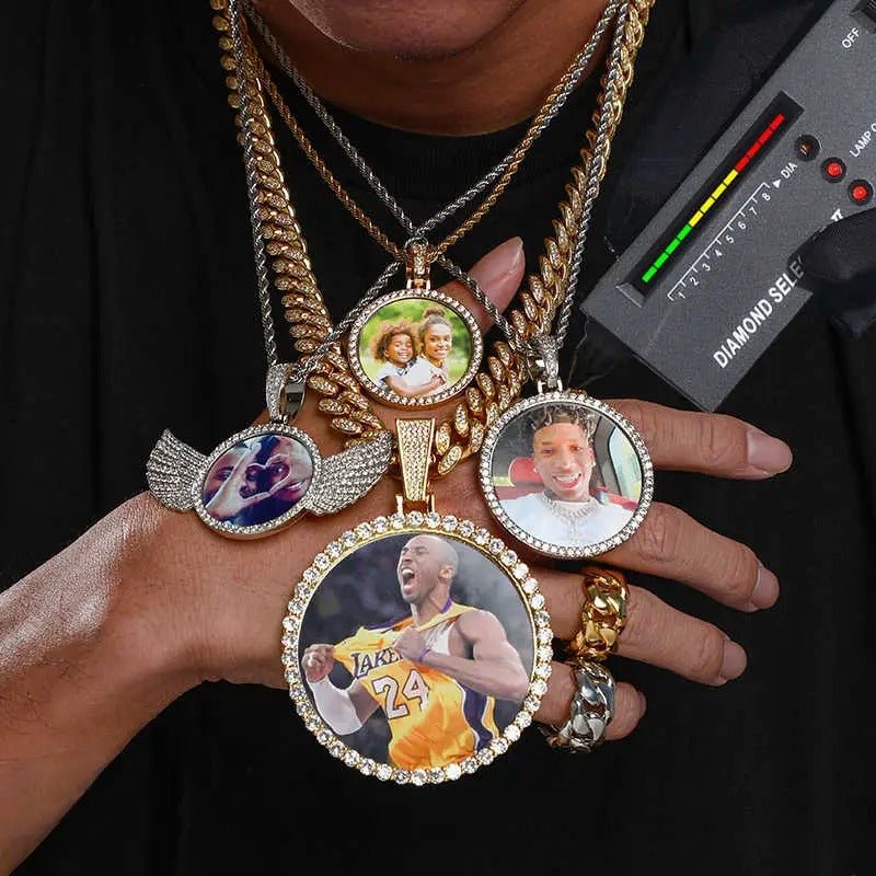 COLGANTE PERSONALIZADO CON FOTO MOISSANITA VVS - PLATA 925 - ORO BLANCO - Bling del Barrio