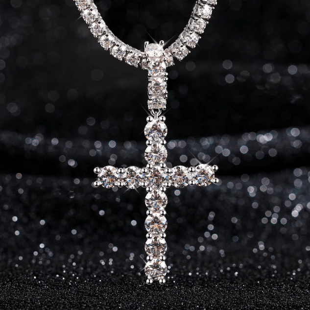 JUEGO DE JOYERÍA: CADENA TENIS DE 4MM + COLGANTE DE CRUZ MOISSANITA VVS - PLATA 925 - ORO BLANCO - Bling del Barrio