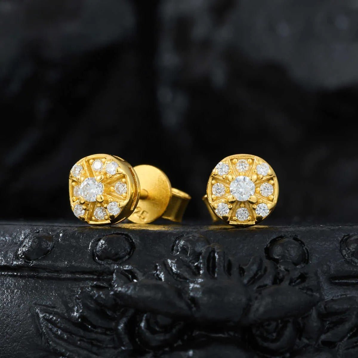 PENDIENTES DE TUERCA HALO CON MOISSANITA VVS - PLATA 925 - ORO - Bling del Barrio
