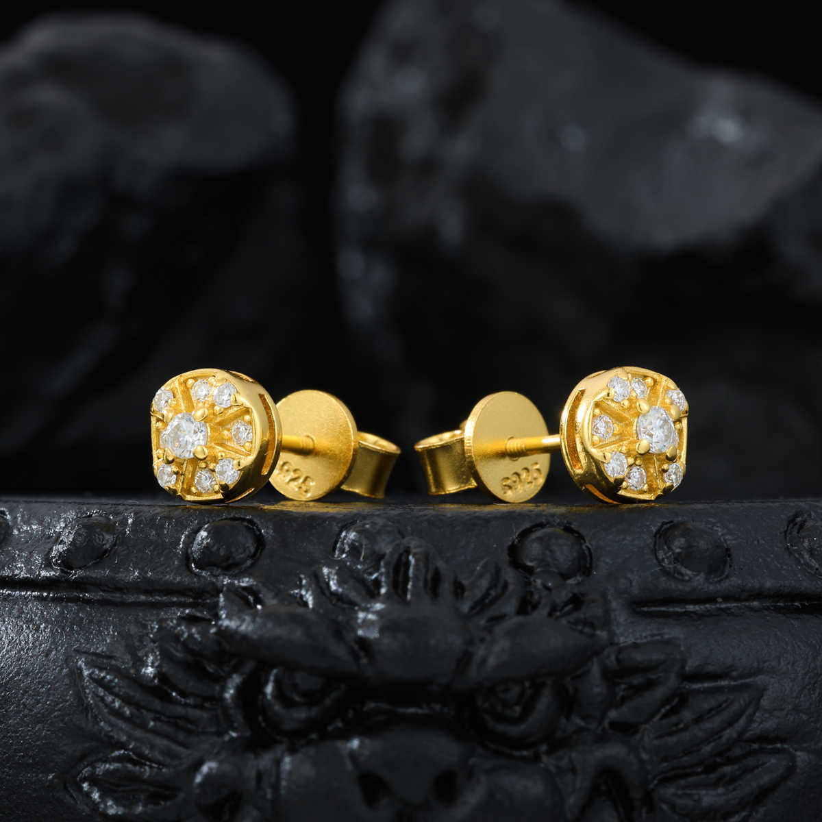 PENDIENTES DE TUERCA HALO CON MOISSANITA VVS - PLATA 925 - ORO - Bling del Barrio