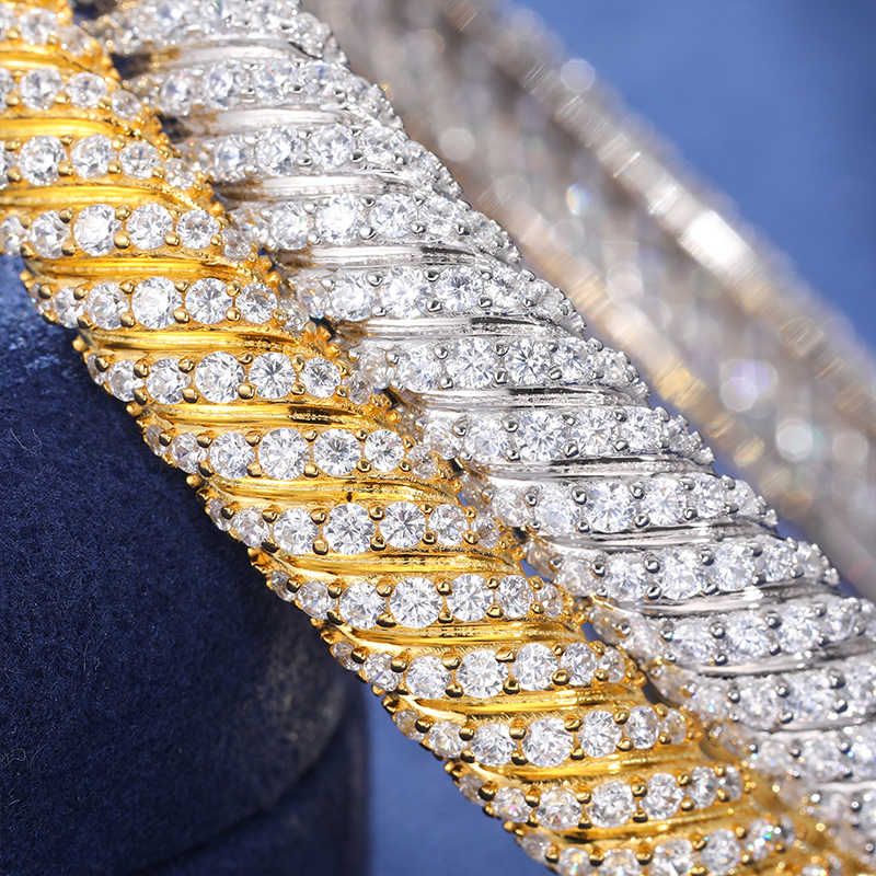 PULSERA RÍGIDA EN FORMA RETORCIDA DE MOISSANITA VVS - ORO - Bling del Barrio
