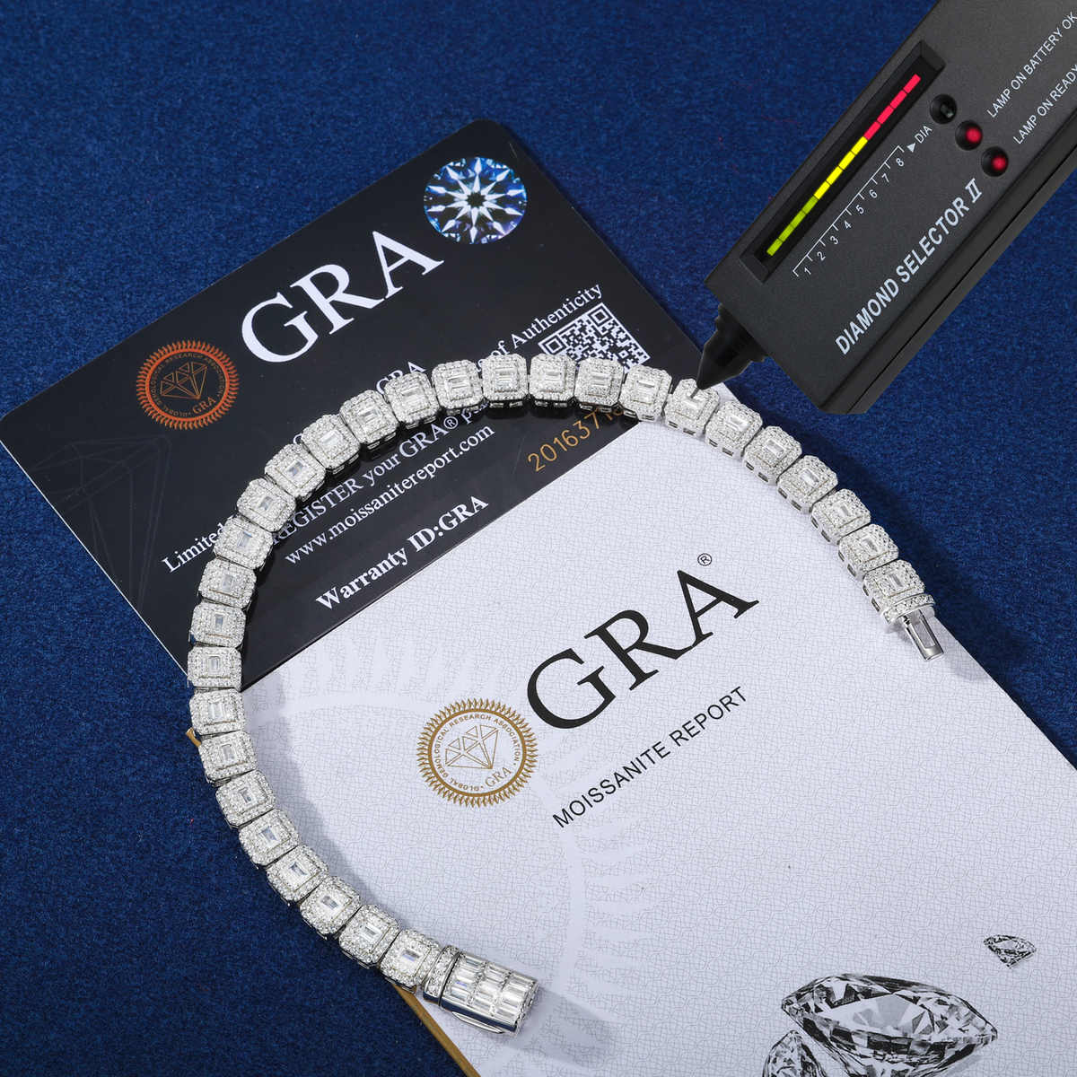 PULSERA TENIS EN MOISSANITA VVS CORTE BAGUETTE DE 7mm - PLATA 925 - ORO BLANCO - Bling del Barrio